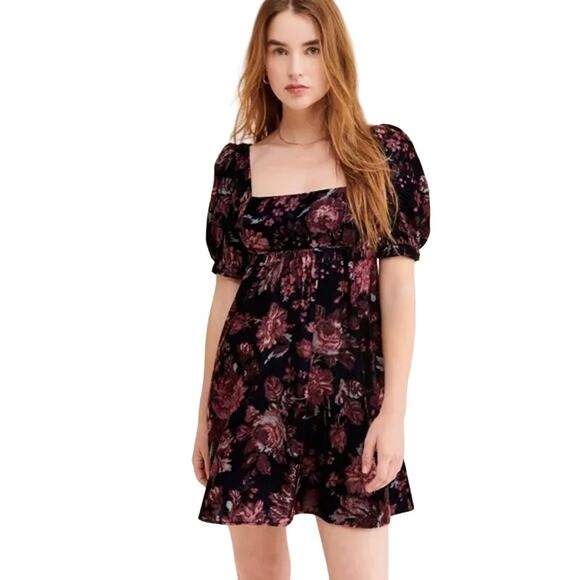 Urban Outfitters Penelope Velvet Puff Sleeve Babydoll Mini Dress Size Small - Picture 1 of 13